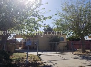 8448 Arrowhead Lake Rd, Hesperia, CA 92345