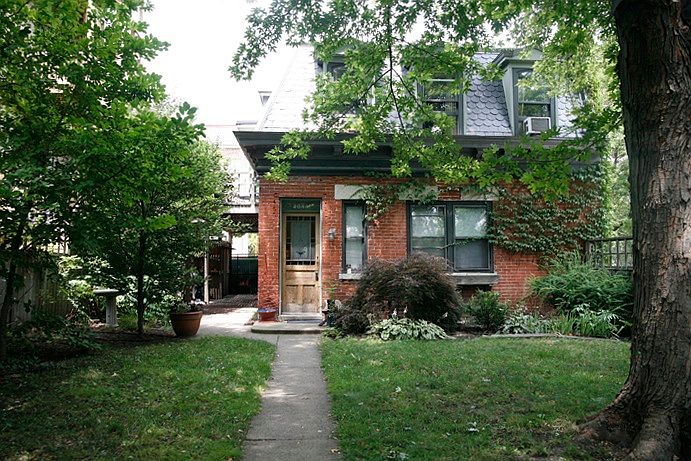 Exterior and front yard