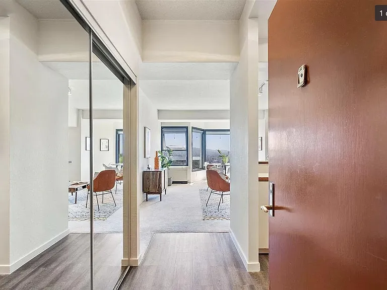 6363 Christie Ave — Photo 14