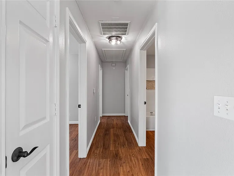 804 Avenue B — Photo 30