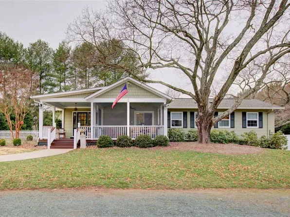 2639 Holkham Dr, Charlottesville, VA 22901