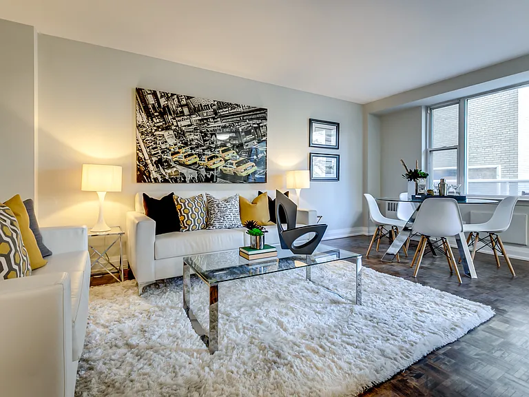550 Jarvis St — Photo 9