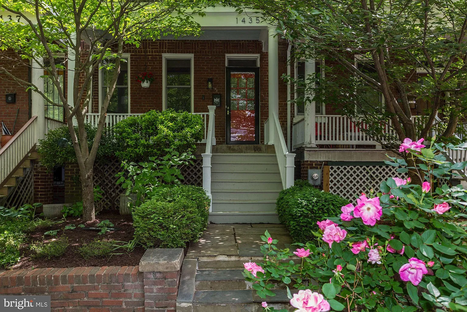 1435 A St SE photo 1