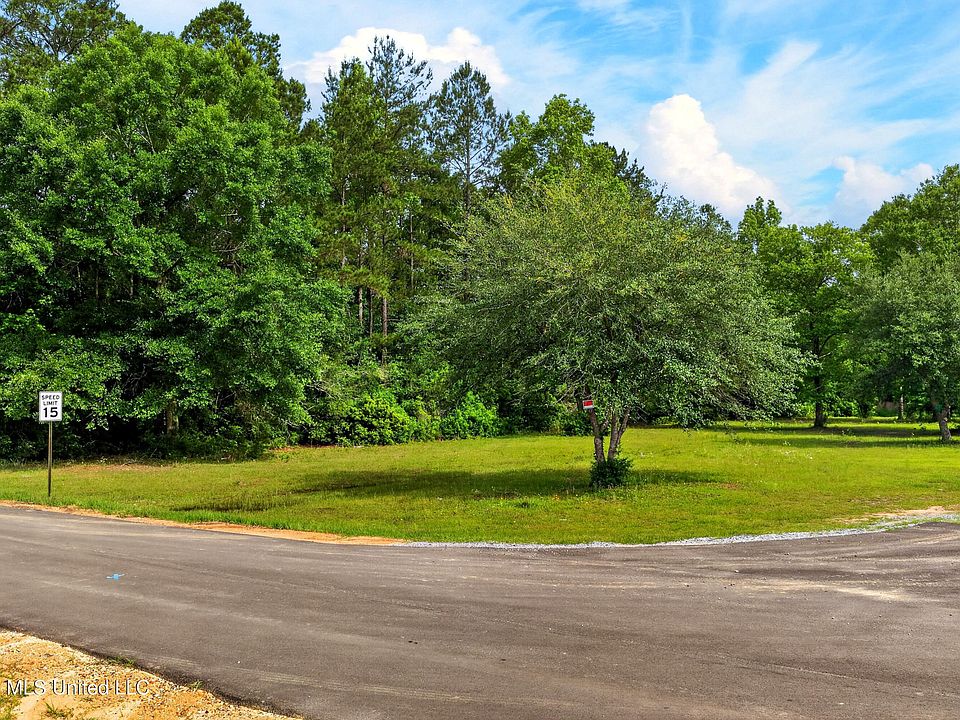 1st image of 19252 Sunflower Ln