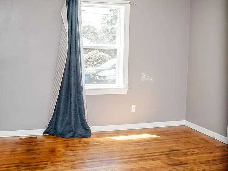 436 N Prince St — Photo 14