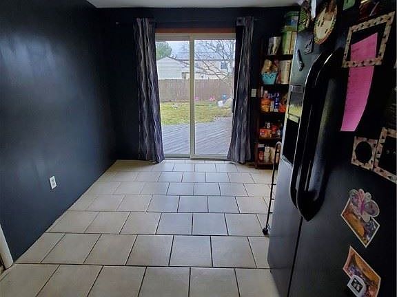4th image of 6600 Parkwood Dr