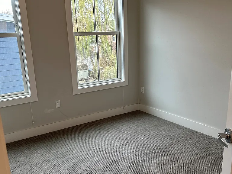 216 S Division St #204 — Photo 5