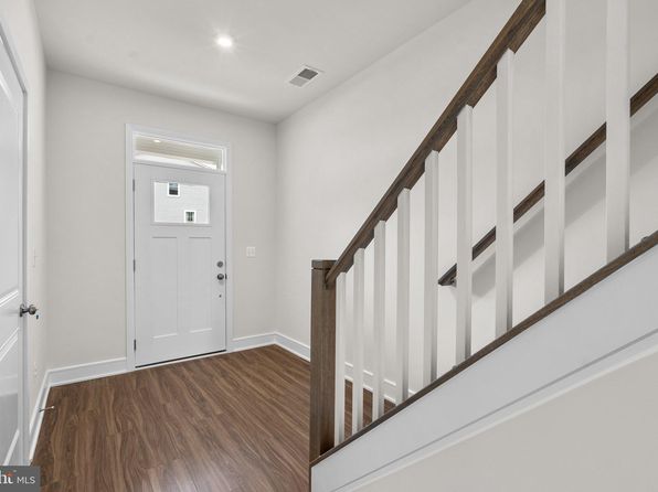 103 Checkerspot Way, Lake Frederick, VA 22630