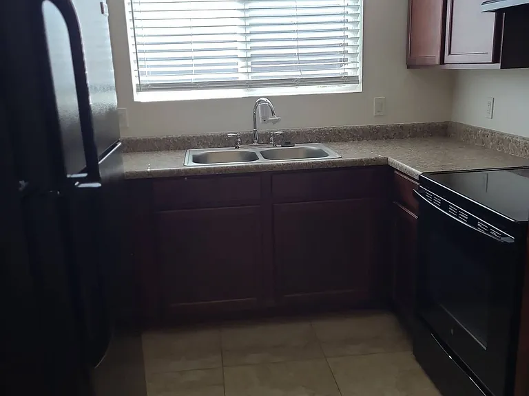 926 & 934 W 8th Pl — Photo 9