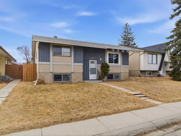 3811 N 14th Ave NE, Calgary, AB T2A 4A5