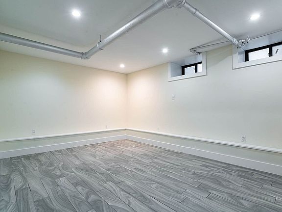 5th image of 4 S Pinehurst Ave