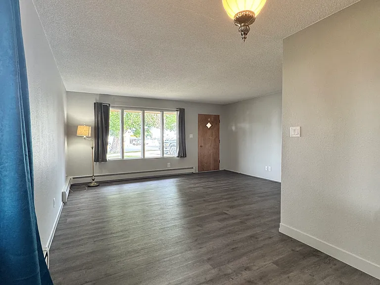 1091 Helena Ave — Photo 11