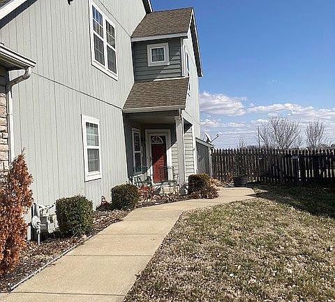 2nd image of 2328 Surrey Dr