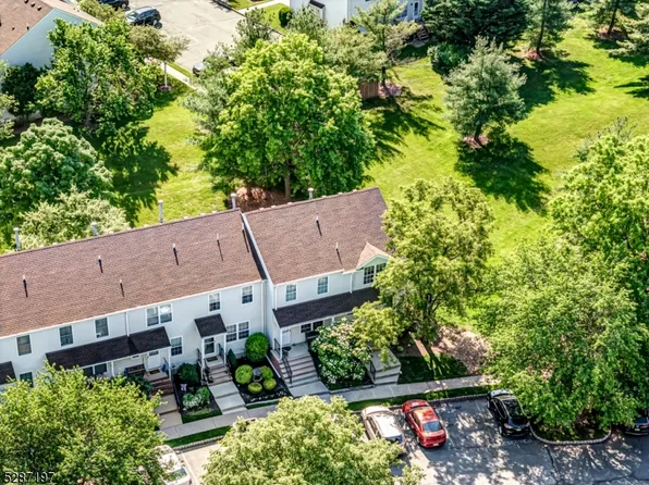 407 Wedgewood Cir, Raritan Twp., NJ 08822