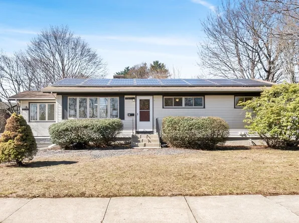 23 Sunrise Ave, Stoneham, MA 02180