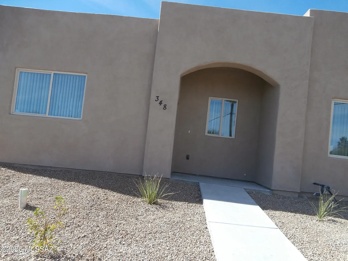 Building Photo - 348 S Paseo Tierra