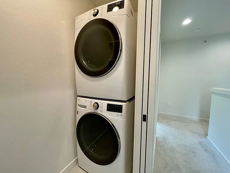 601 SE Spokane St #201 — Photo 33