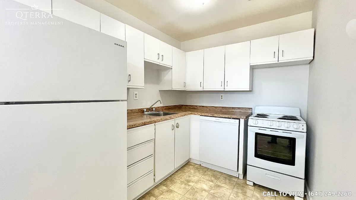 Building Photo - 1106 Jalna Blvd #304