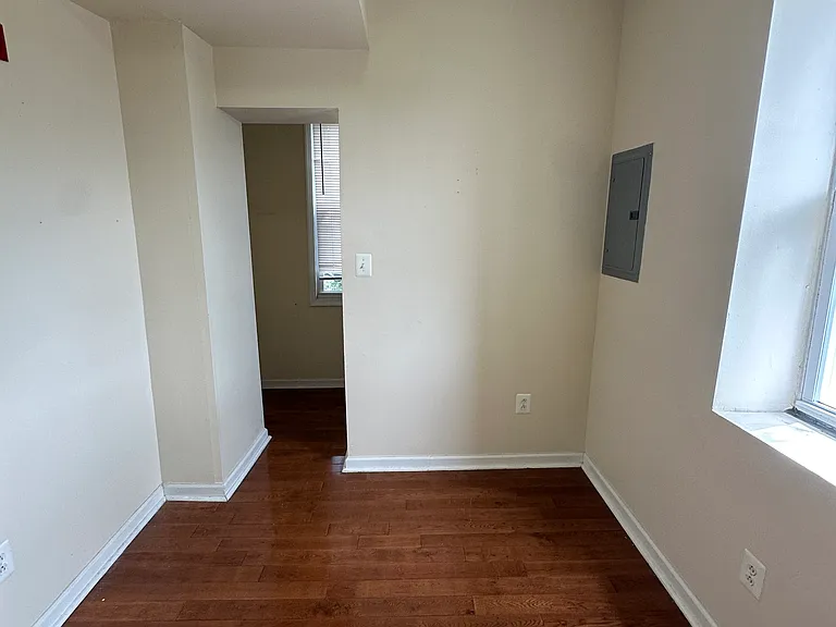 2005 N 16th St #3B — Photo 8