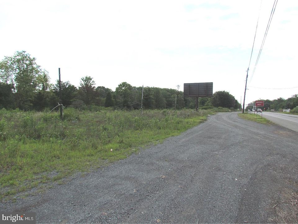 2nd image of 6871 Perkiomen Ave