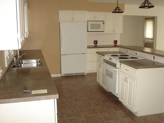 3rd image of 3733 Ramshorn Dr