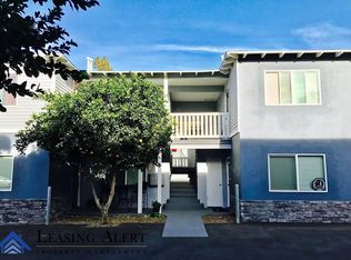 24381 Chestnut St, Newhall, CA 91321