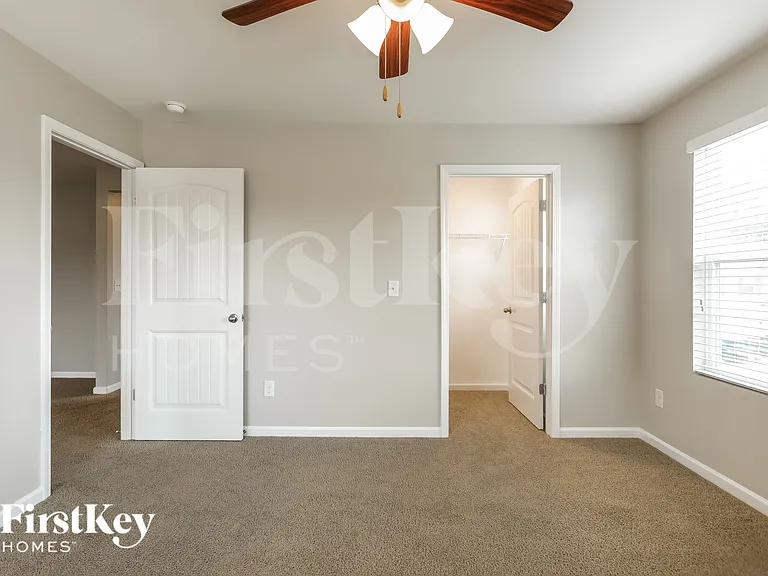 7009 Elm Crest Cir — Photo 15