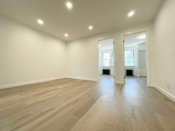 4th image of 20-61 32nd St #2