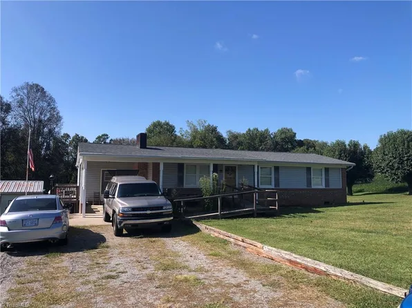1217 Cox Mill Rd, Yadkinville, NC 27055