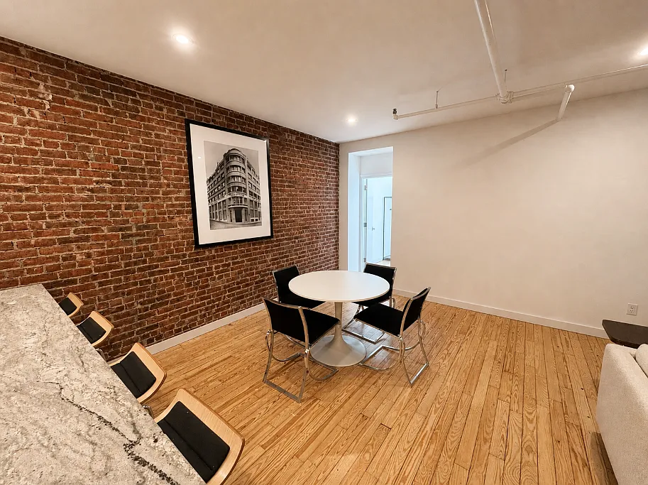 Building Photo - 48 Eldridge St #2D