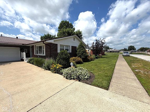 2nd image of 507 Dogwood Dr