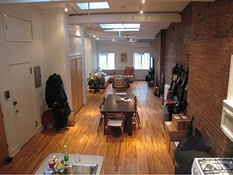 Rented by Caravaggio Loria, LREB