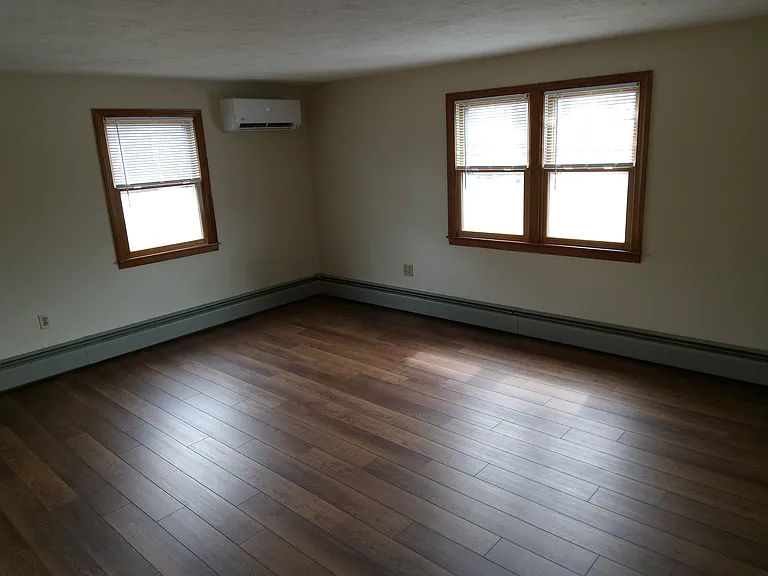 121 King Philip Rd — Photo 16