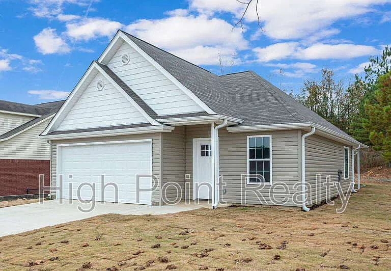 85 Smith Glen Dr — Photo 1