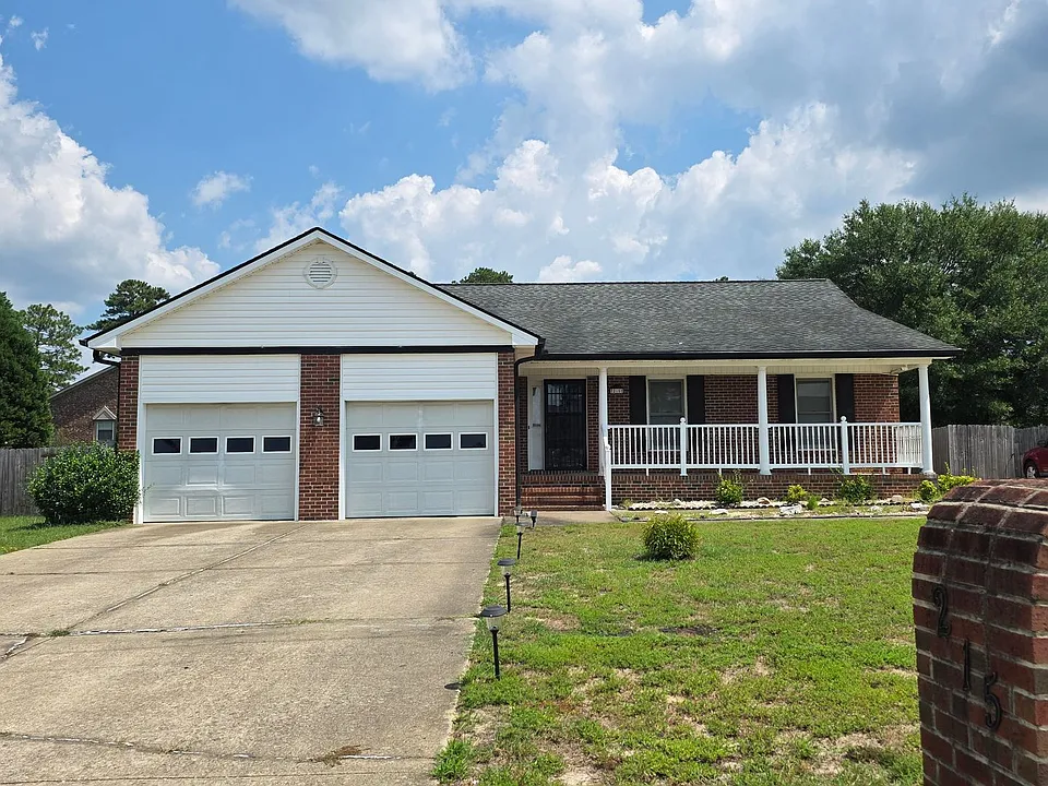 215 Laketree Blvd