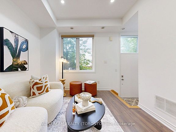 5th image of 15 Heron Park Pl #17