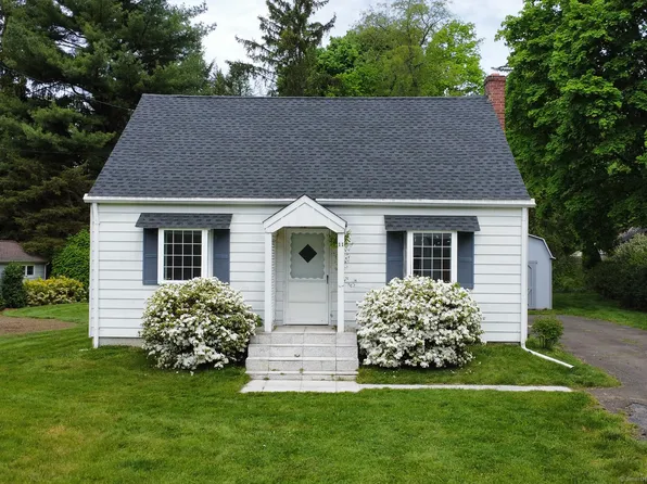 11 Deerfield Road, Wilton, CT 06897