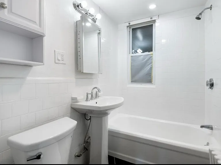 501 Warren St #6 — Photo 11