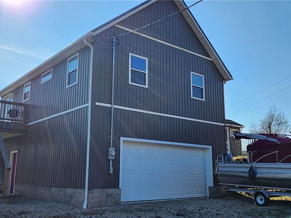 3rd image of 23520 Peterson Ln