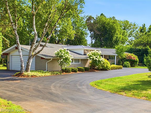 5th image of 3159 Middlebury Ln