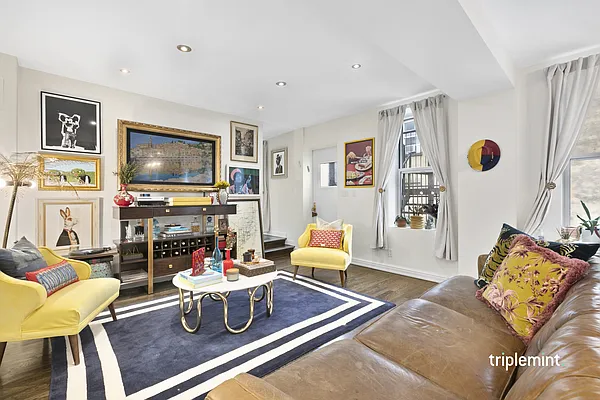 Sold by Triplemint | media 4