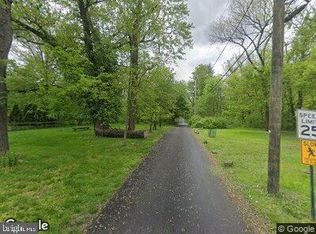 2009 W Maple Ave, Langhorne, PA 19047