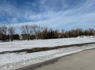 5579 31st St S, Fargo, ND 58104