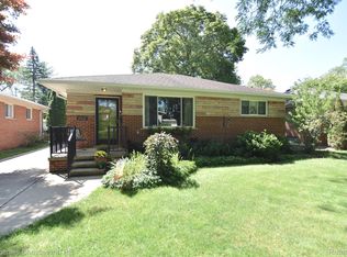 2032 Derby Rd, Birmingham, MI 48009