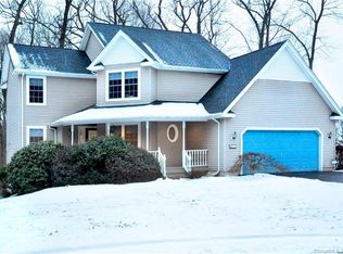 34 Northview Dr, Manchester, CT 06040