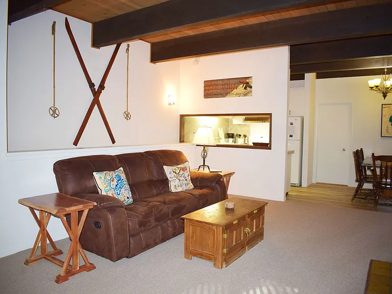136 Juanita Dr #6 — Photo 2
