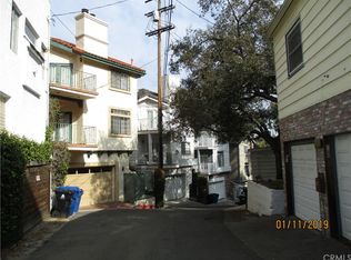 7006 Treasure Trl, Los Angeles, CA 90068