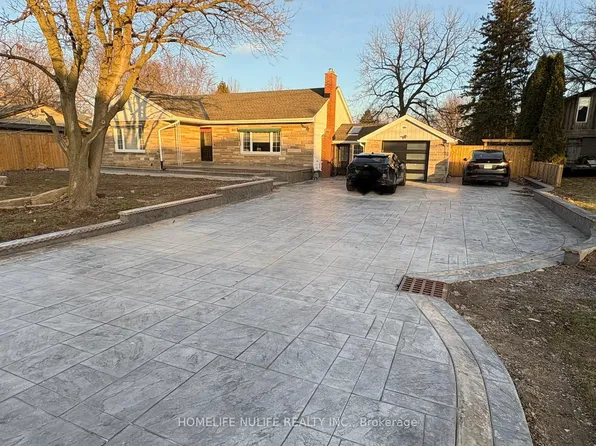 188 Parkside Dr #Basement, Hamilton, ON L8B 0Y8