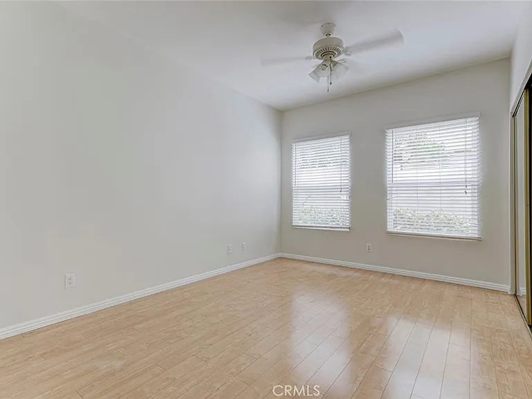 1333 Western Ave — Photo 12