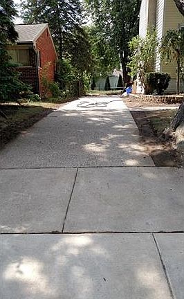 216081874_2